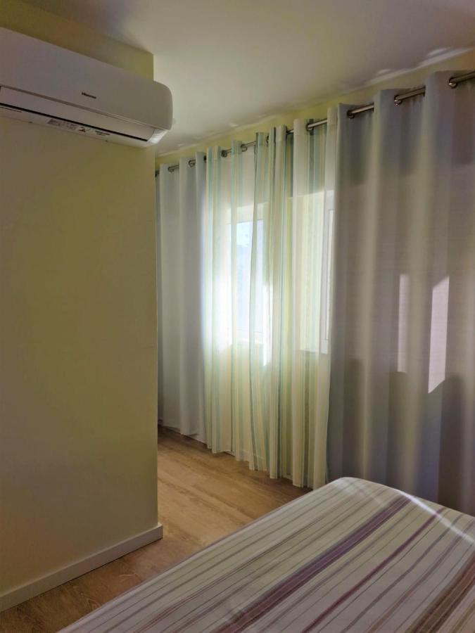 Beira Mar - Sea View - Ac - Wifi - By Bedzy Apartment Armacao de Pera